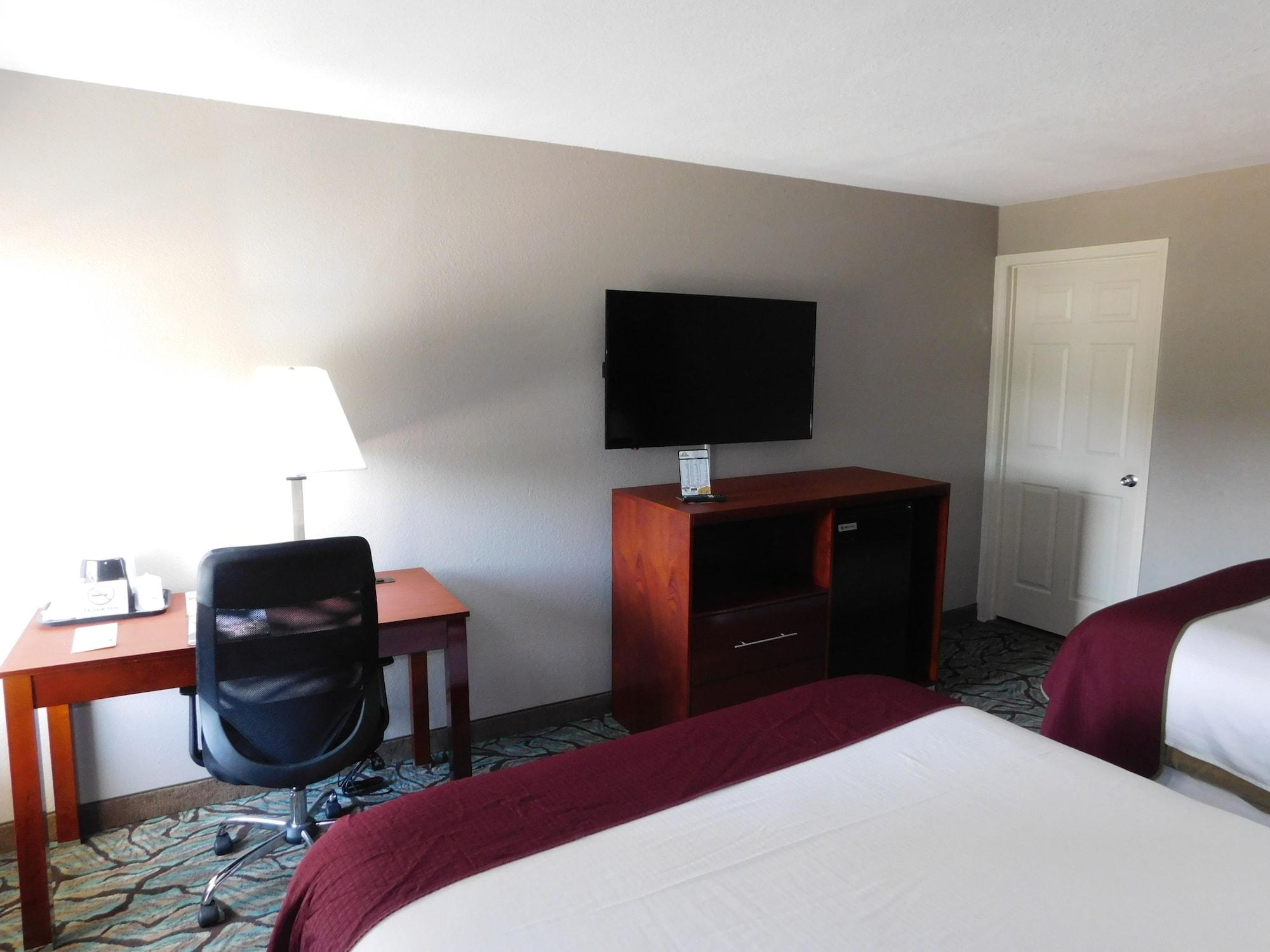 Days Inn By Wyndham West Des Moines - Clive Экстерьер фото