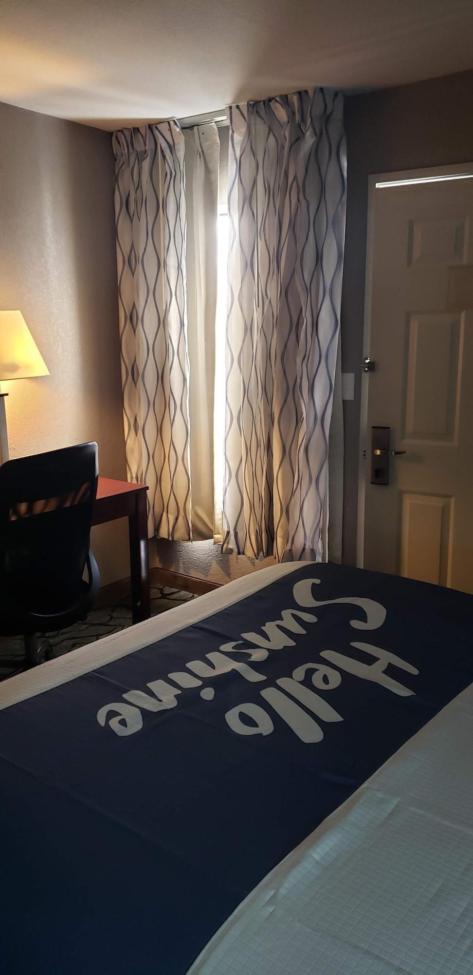 Days Inn By Wyndham West Des Moines - Clive Экстерьер фото