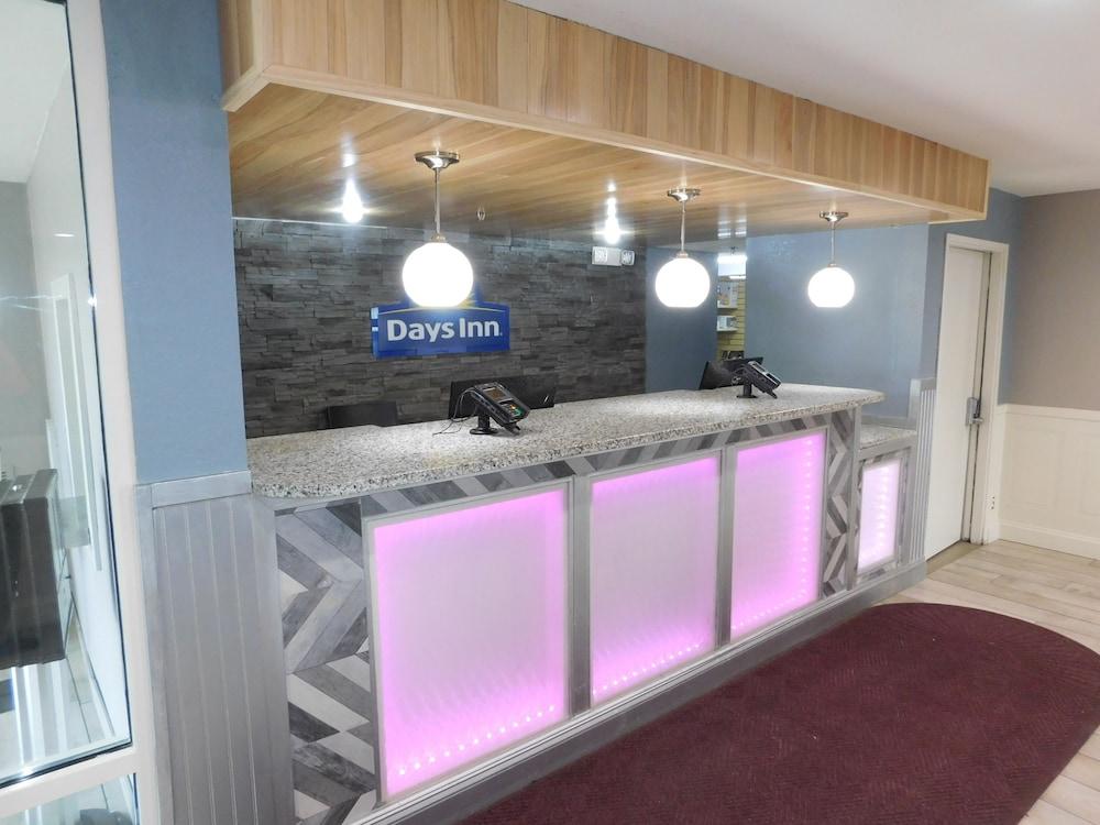 Days Inn By Wyndham West Des Moines - Clive Экстерьер фото