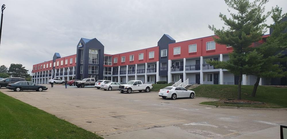 Days Inn By Wyndham West Des Moines - Clive Экстерьер фото